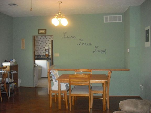 5th image of 802 S D St