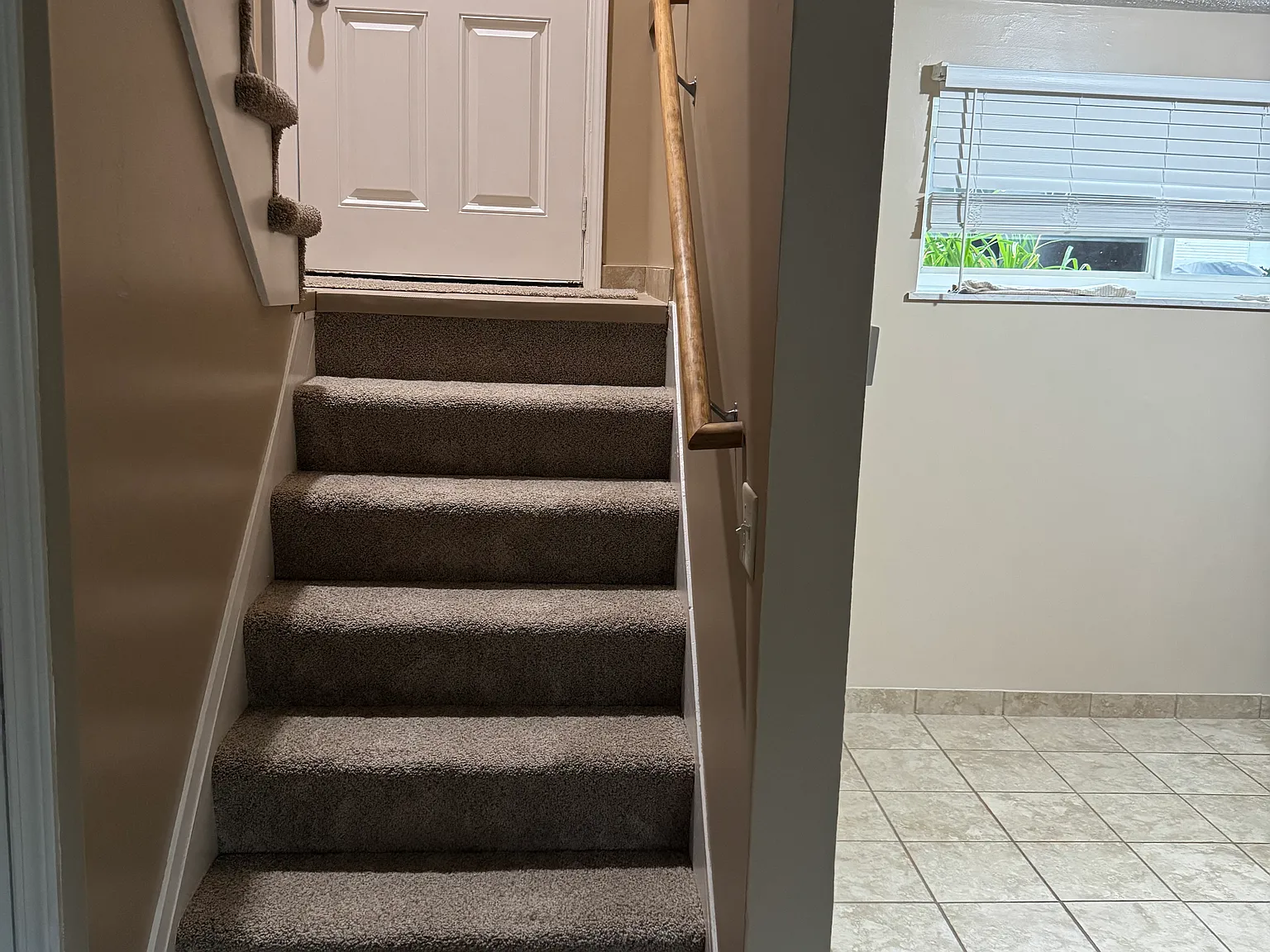 2 bed, 920 sqft, $1,400 — Photo 2