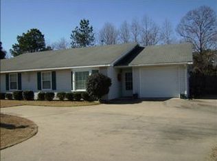 2114 Henderson Dr, Opelika, AL 36801