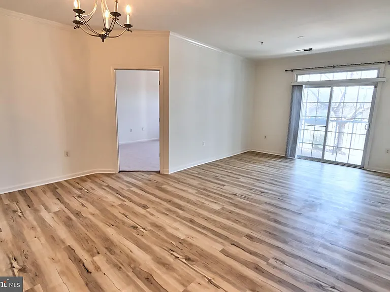 21216 McFadden Sq #108 — Photo 17