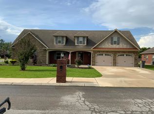 317 Sunrise Dr, Rossville, GA 30741