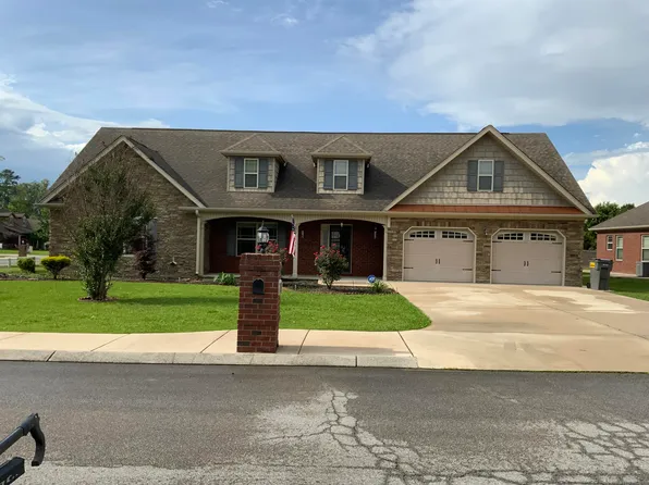 317 Sunrise Dr, Rossville, GA 30741