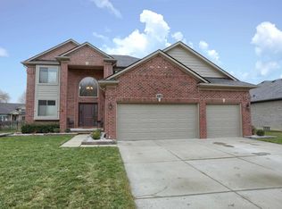 32877 Greenwood Dr, Chesterfield, MI 48047