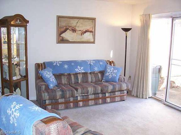 4th image of 919 Shelby Dr APT D