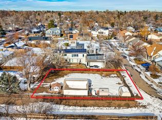 2540 Saulsbury St, Lakewood, CO 80214