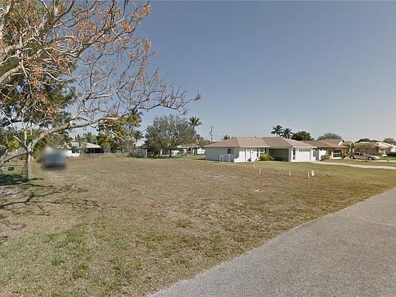 3rd image of 1135 SE 17th Ter