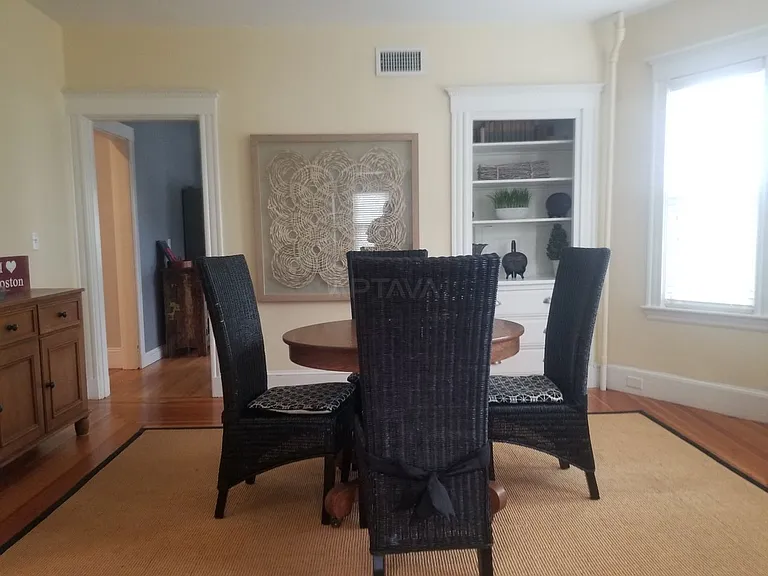 30 Warner St #2 — Photo 4
