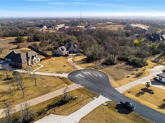 5th image of 5029 Vintage Oaks Ct