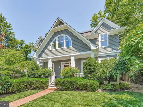 5517 McKinley St, Bethesda, MD 20817