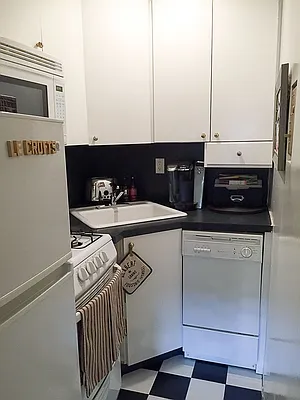 Rented by Francine Realty | media 16
