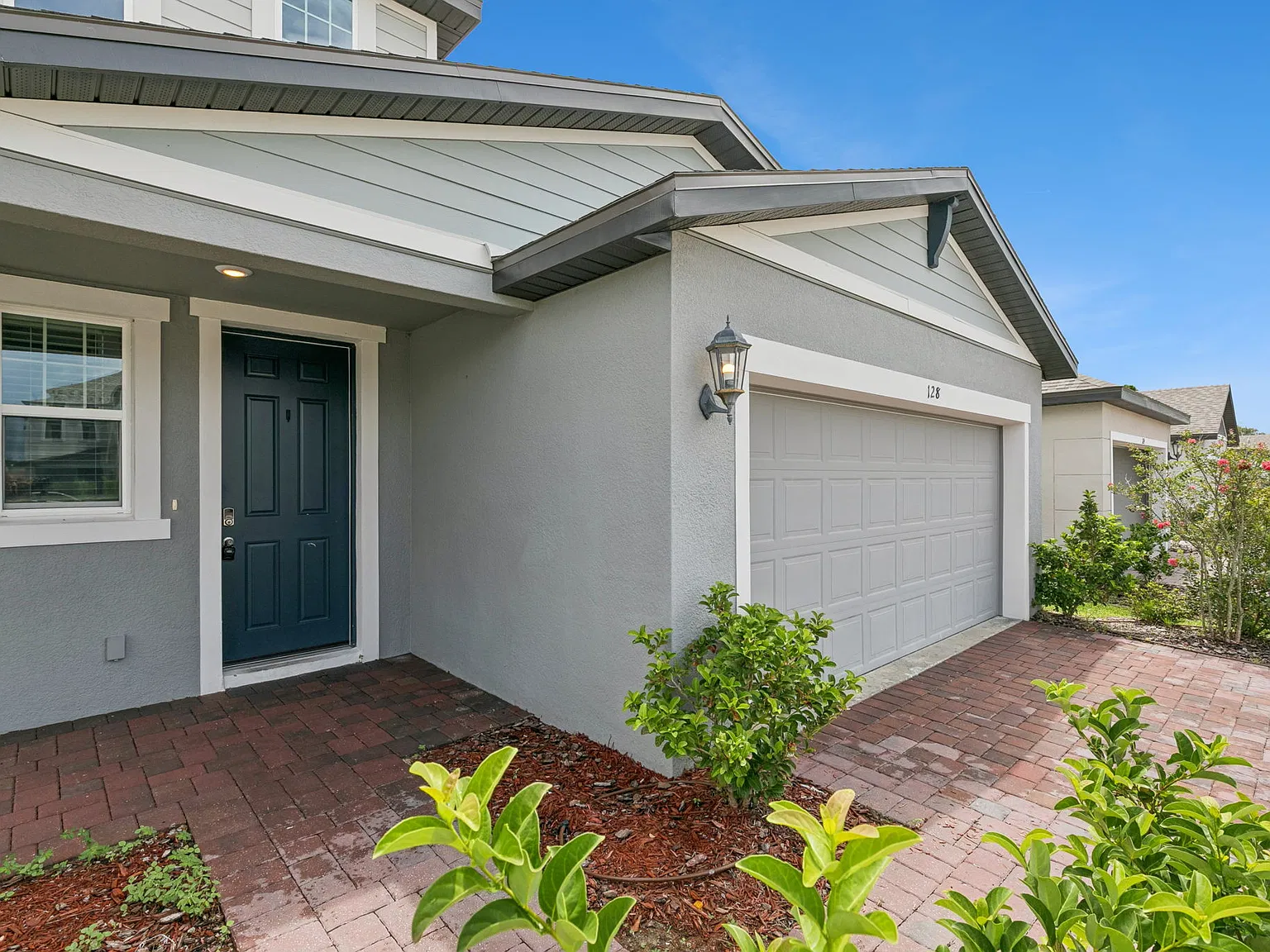 4 bed, 2.5 bath, 2168 sqft, $2,600 — Photo 4