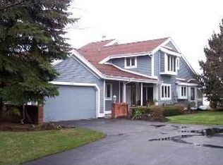 7958 Hidden Harbour Dr E, Holland, OH 43528