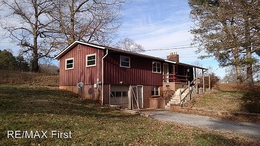 2nd image of 2108 Mentor Rd