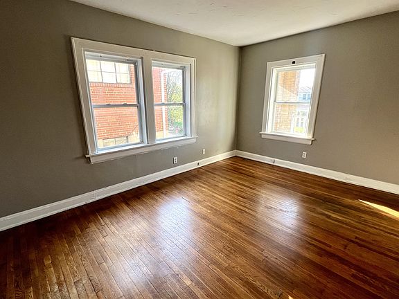 4th image of 2326 Highland Ave #1