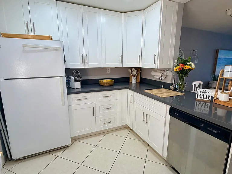 1601 NE 191st St #B308 — Photo 6