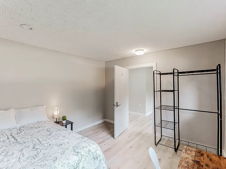 Valley Rd — Photo 2