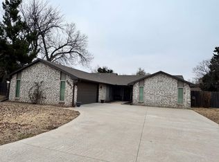 2041 Buggy Whip Ln, Enid, OK 73703