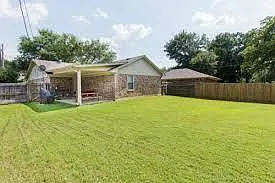 Spacious Backyard