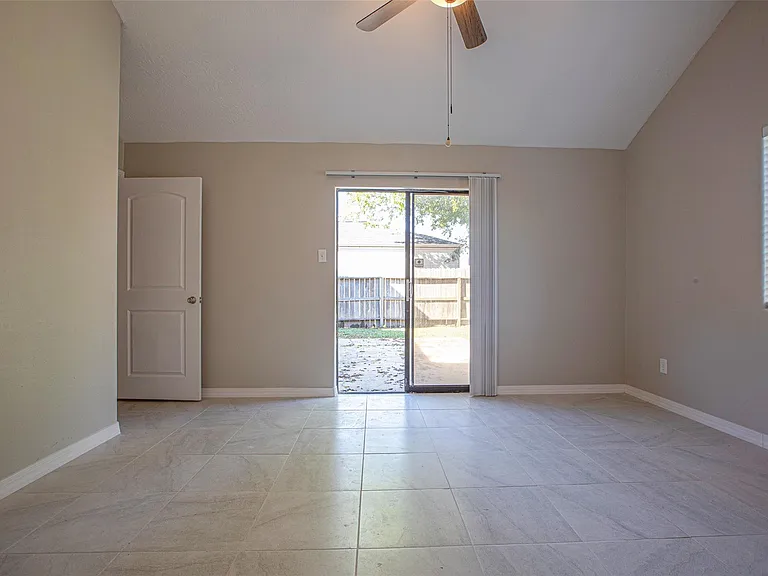 16042 Bear Hill Dr — Photo 23