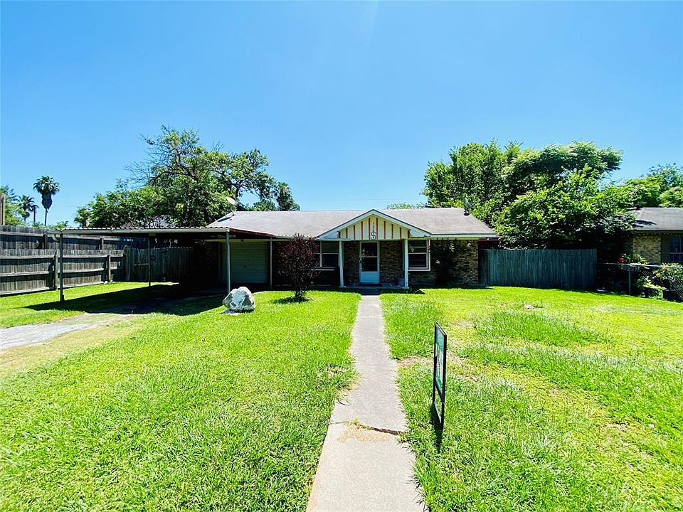 1st image of 12018 Rockville Dr