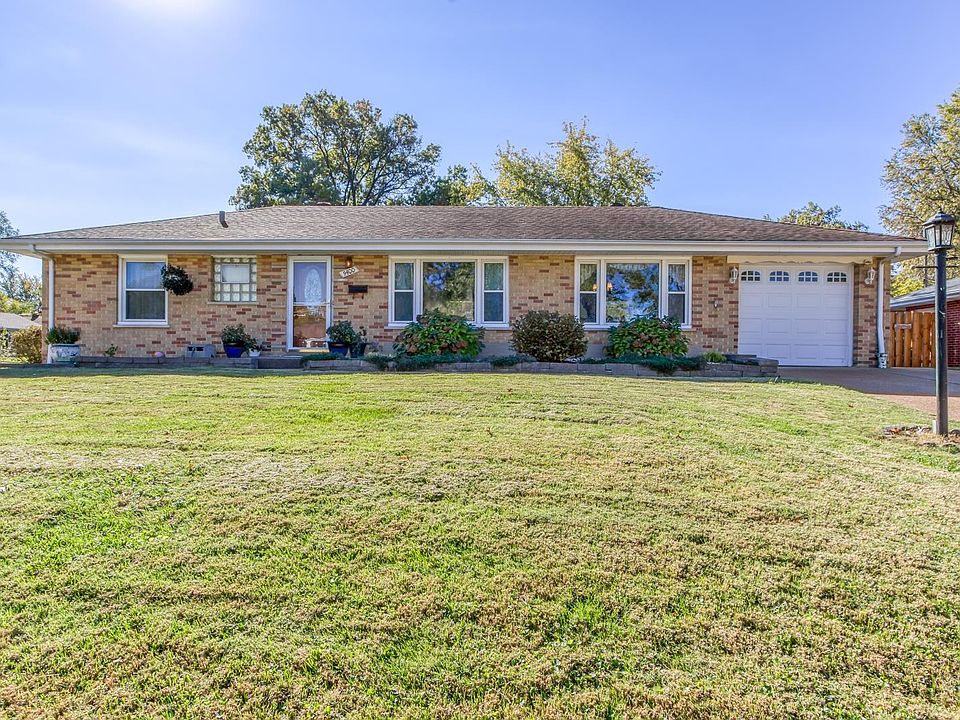 1st image of 9400 Eucalyptus Dr