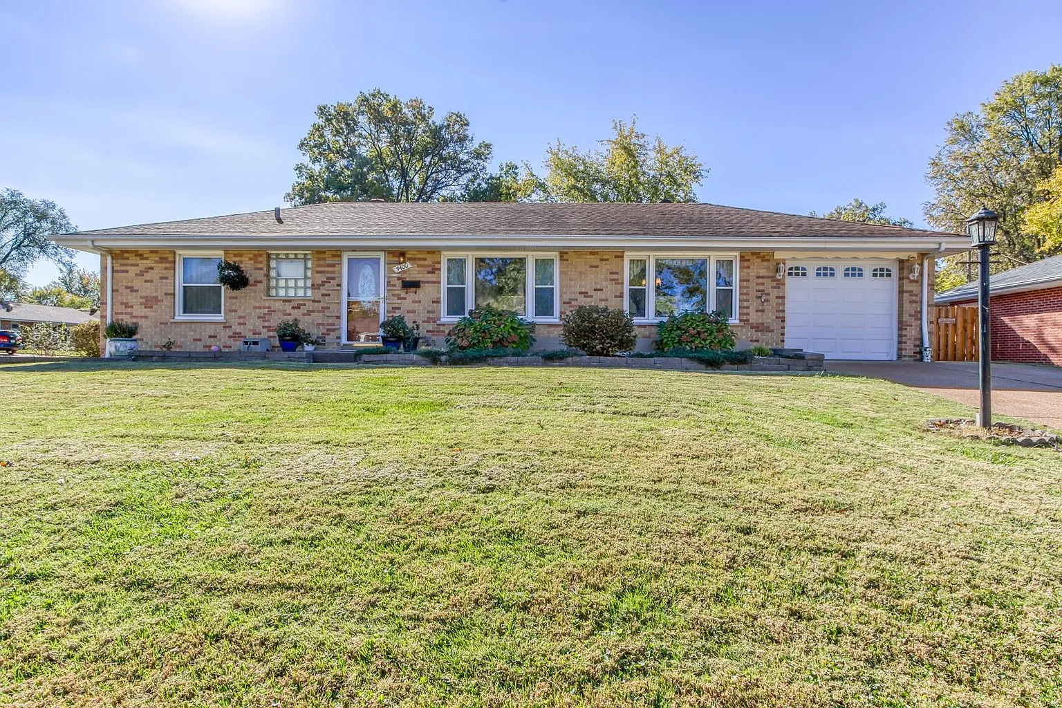 9400 Eucalyptus Dr photo 1