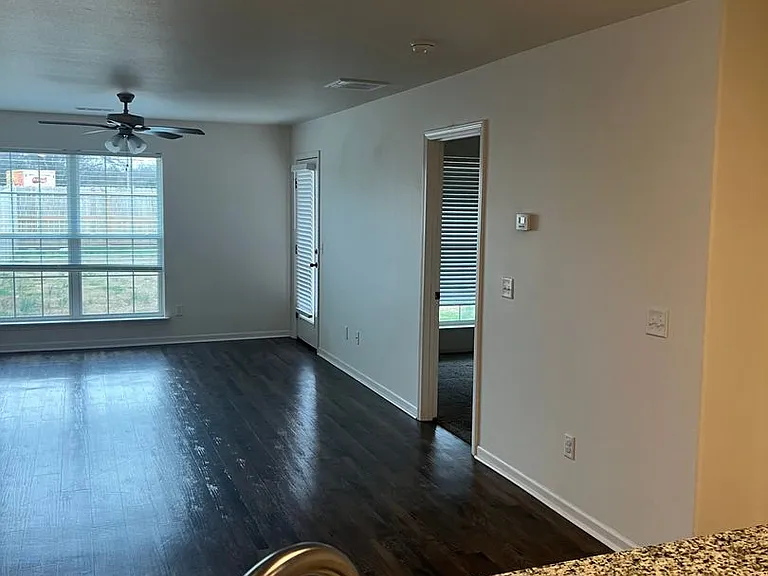 102 Anita Plz — Photo 17