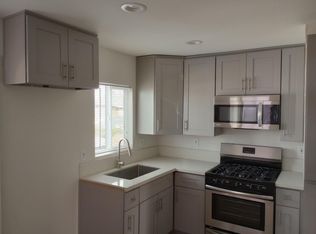 125 W 46th St #1/2, Los Angeles, CA 90037