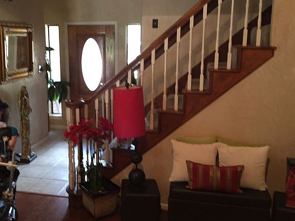 2nd image of 114 S Park Dr