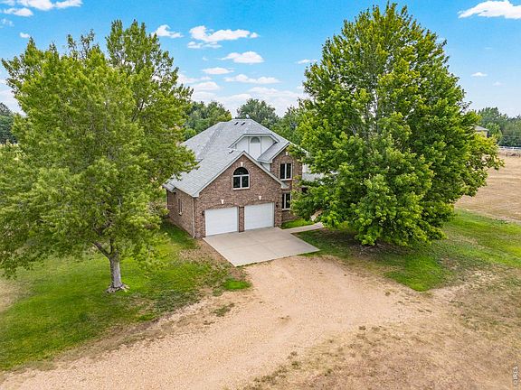 2nd image of 5026 Arrowhead Dr