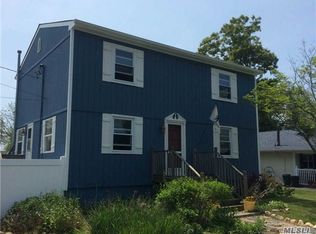 66 Trafalgar Dr, Shirley, NY 11967