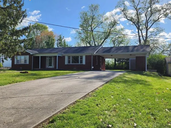 605 N Goodpasture St, Livingston, TN 38570
