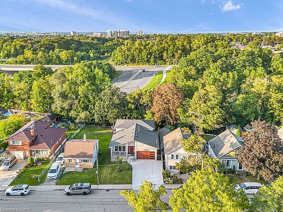 4th image of 309 Hixon Rd
