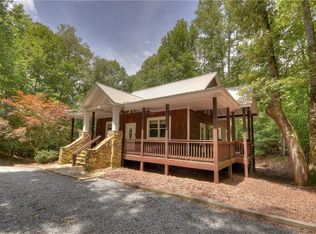 2084 Newport Dr, Ellijay, GA 30540
