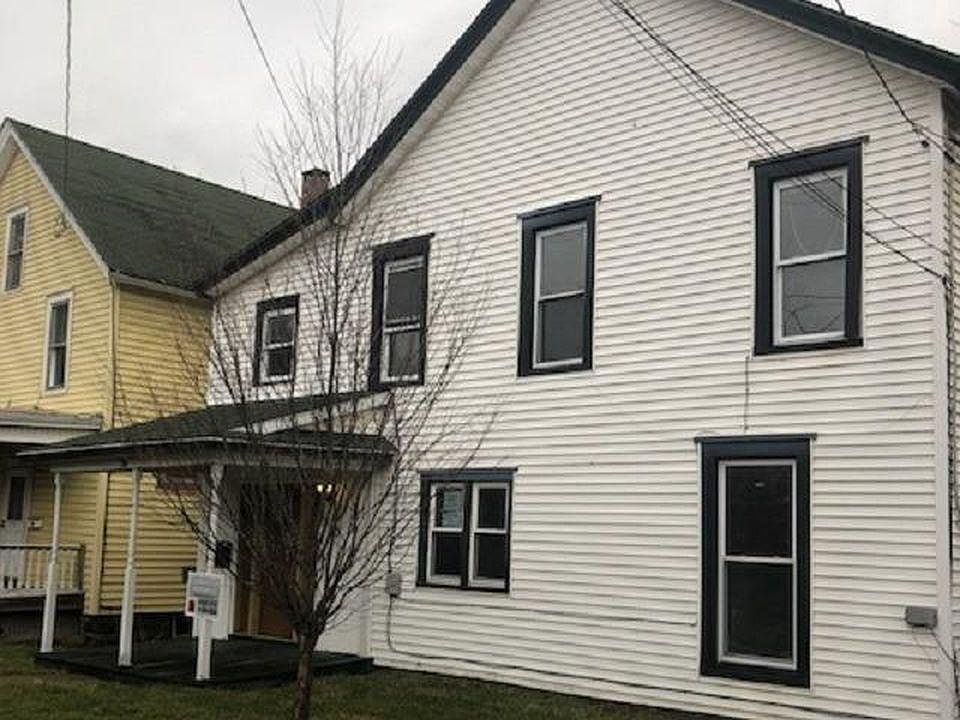 2nd image of 36 High St #C