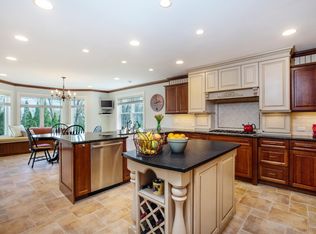 30 Tamarack Trl, Hartsdale, NY 10530