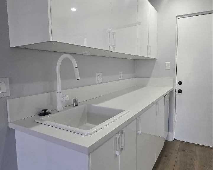 1000 Lewis Ave #1004 — Photo 5