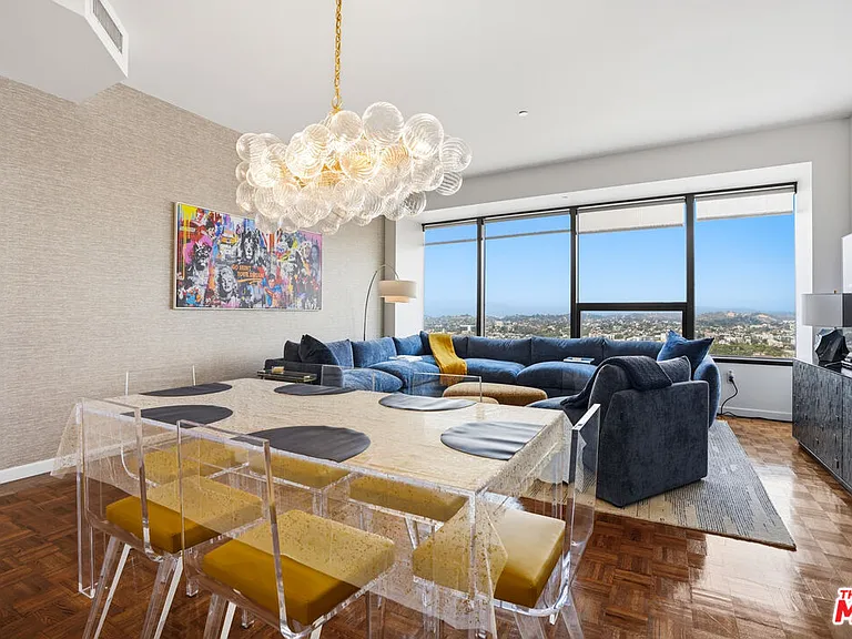 1100 Wilshire Blvd #2604 — Photo 3