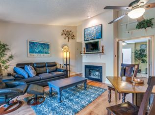 5550 Spring Valley Rd APT B32, Dallas, TX 75254