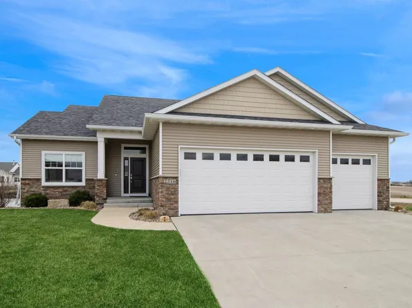 2216 Leopold Dr, Ames, IA 50010
