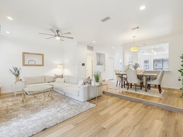 2201 Lakeway Blvd APT 10