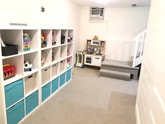 Common Space (Basement)