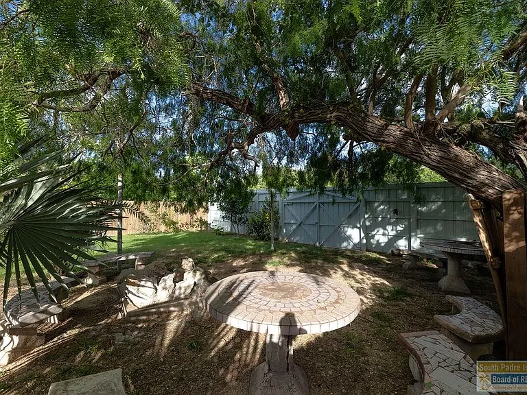 301 Madison St — Photo 23