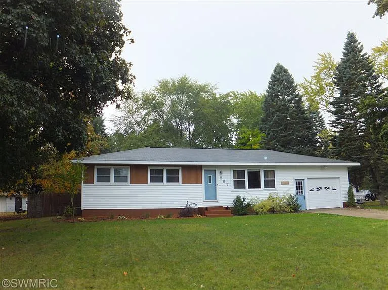567 Randall Rd photo 1