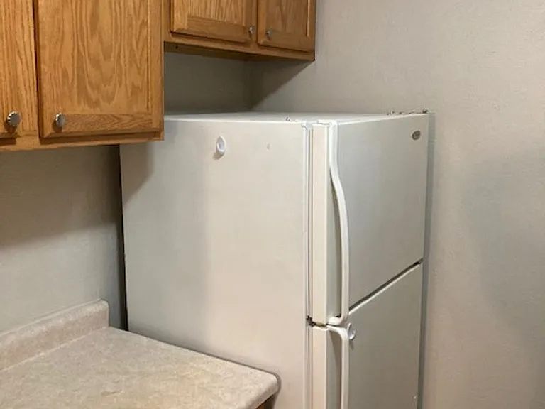 Hollow Hills Apartments — Photo 74