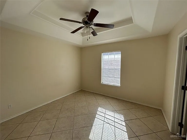 315 W Albatross Ave #A — Photo 7