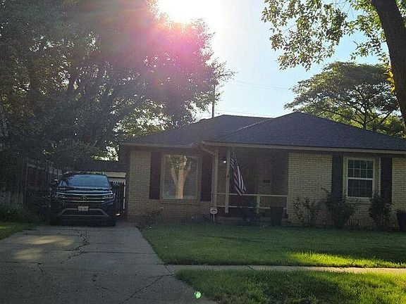 2nd image of 2113 S Hughes St