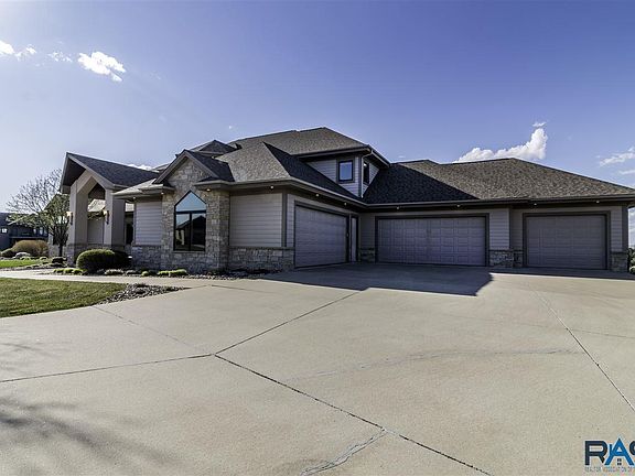 4th image of 2704 W Dalston Cir