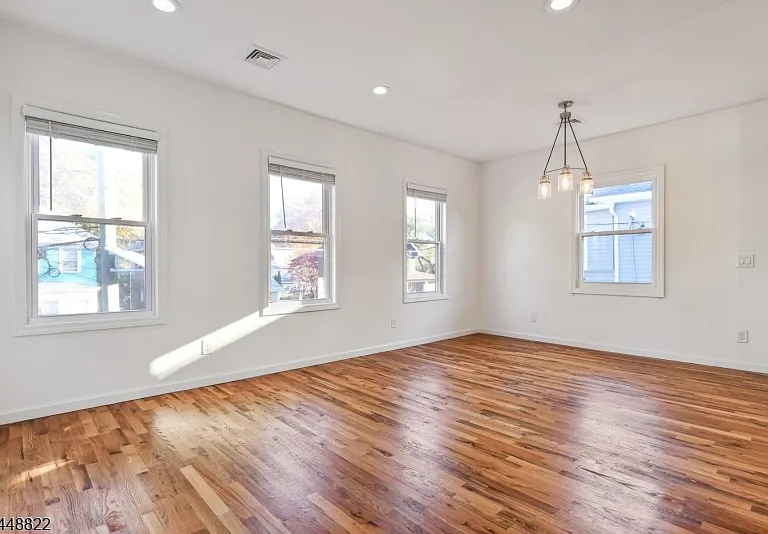 43 Howe Ave #2 — Photo 8