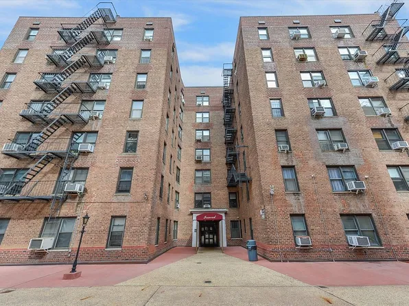 83-75 Woodhaven Blvd, Woodhaven, NY 11421